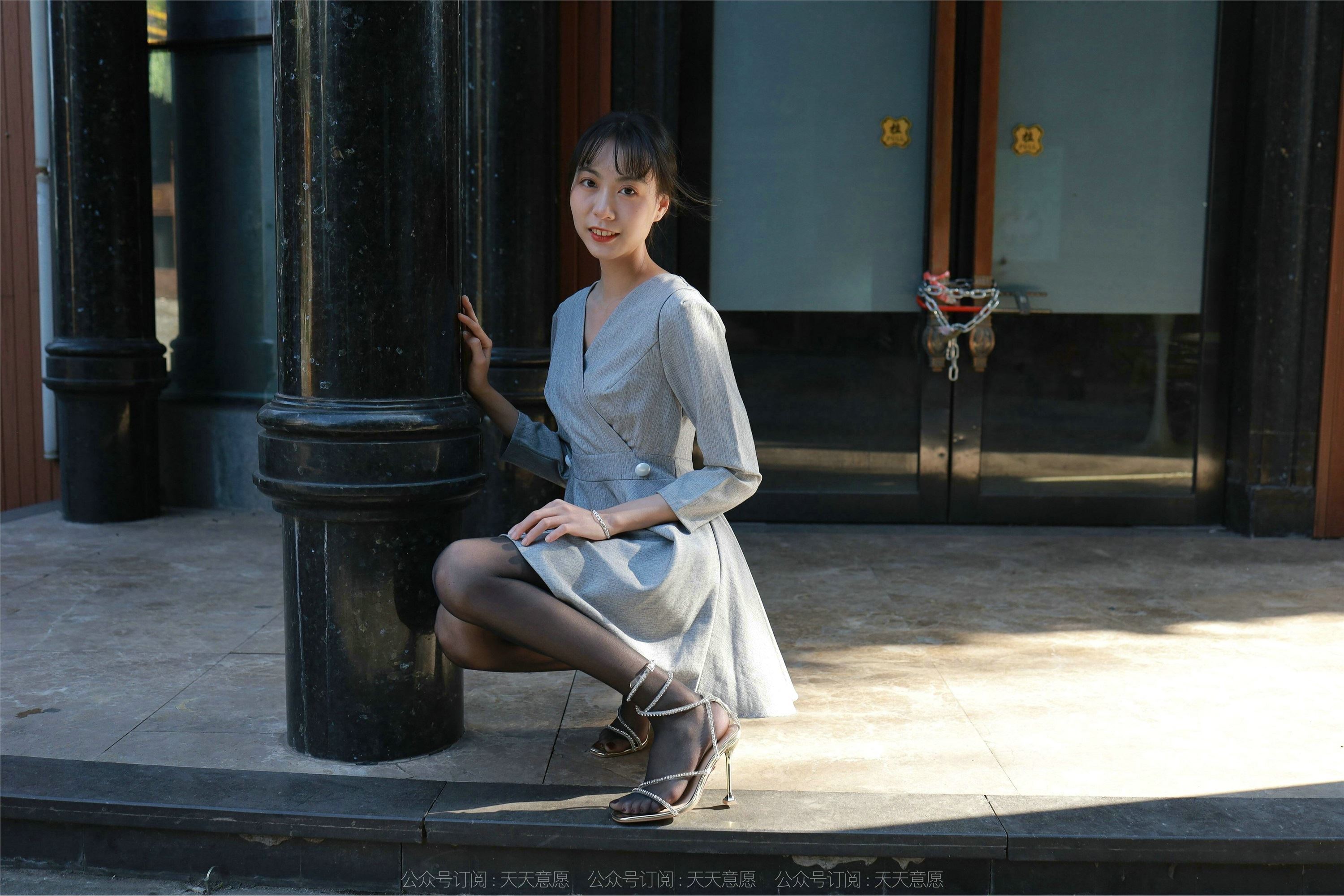 IESS异思趣向  2022.02.15 丝享家1005：团团《暖阳下的黑色丝念》